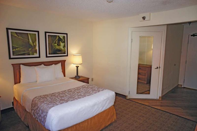 La Quinta By Wyndham Tampa Brandon West Hotel Ngoại thất bức ảnh